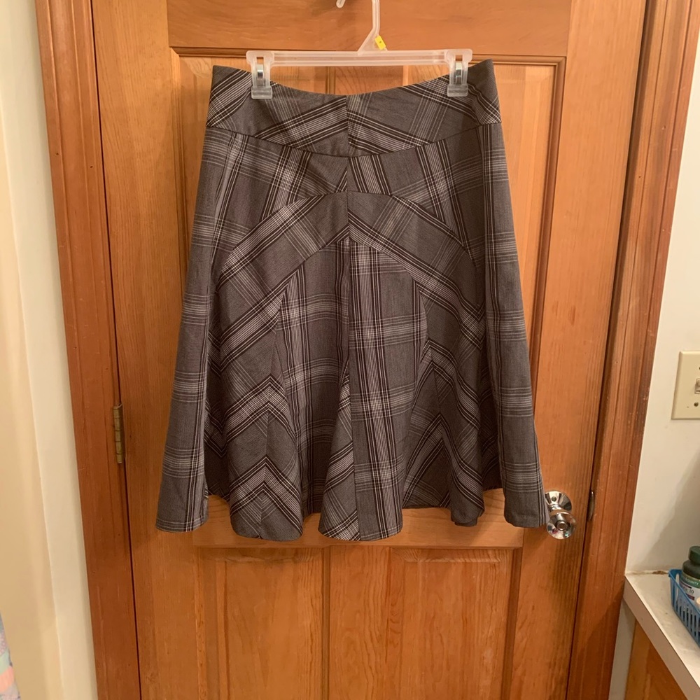 Grace Elements grey plaid skirt